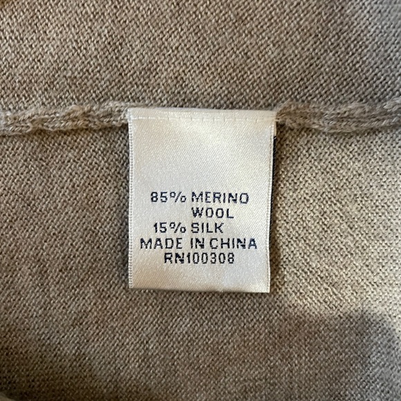 Peter Millar Wool/Silk Quarter Zip - Medium - Picture 3 of 3